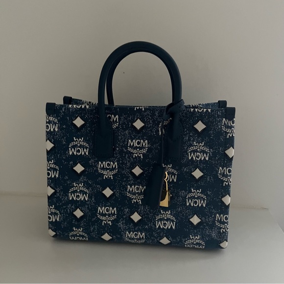 MCM München Tote in Vintage Denim Jacquard - Picture 2 of 3